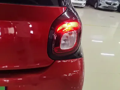Smart Smart Forfour 2017, 67000 км, за 7318.93 USD - фото 8