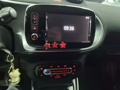 Smart Smart Forfour 2017, 67000 км, за 7318.93 USD - фото 13