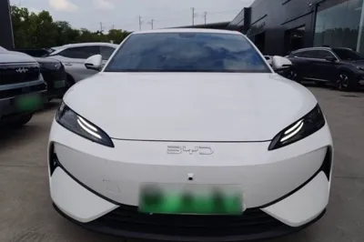 BYD e7 2025, 10800 км, за 17285 USD
