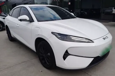 BYD e7 2025, 10800 км, за 17285 USD