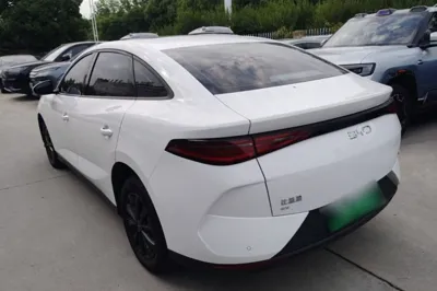BYD e7 2025, 10800 км, за 17285 USD - фото 6