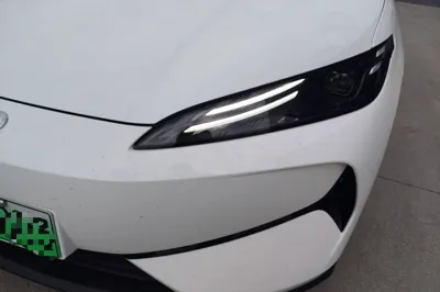 BYD e7 2025, 10800 км, за 17285 USD - фото 8