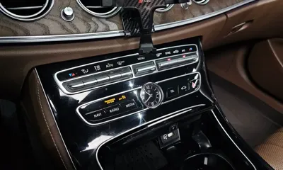 Mercedes-Benz E-Class 2020, 26633 км, за 20425.72 USD - фото 17