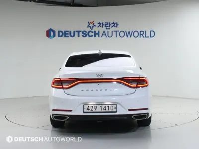 Hyundai Grandeur 2018, 94426 км, за 9849.29 USD