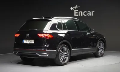 Volkswagen Tiguan 2021, 49996 км, за 21127.21 USD