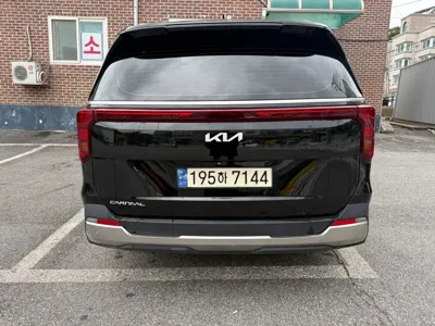 Kia Canival 2024, 42000 км, за 12771.03 USD