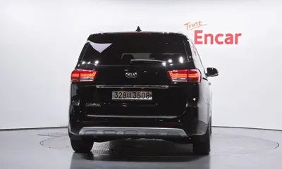 Kia Canival 2016, 103240 км, за 5720.6 USD