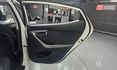 Hyundai Avante 2012, 113259 км, за 3125.61 USD - фото 25