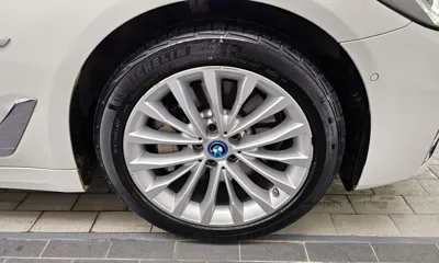 BMW 5-Series 2022, 53894 км, за 24380.57 USD