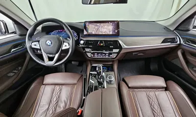 BMW 5-Series 2022, 53894 км, за 24380.57 USD - фото 7