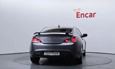 Hyundai Genesis 2010, 110442 км, за 2795.29 USD