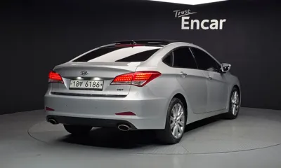 Hyundai i40 2012, 223737 км, за 1954.4 USD