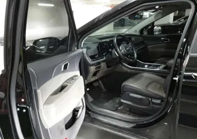 Kia Canival 2024, 72009 км, за 9137.46 USD