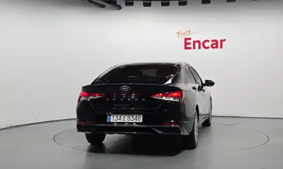 Hyundai Avante 2021, 124902 км, за 7796.5 USD