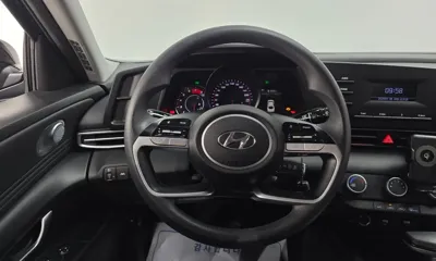 Hyundai Avante 2021, 124902 км, за 7796.5 USD - фото 13