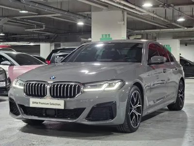 BMW 5-Series · 2022 год