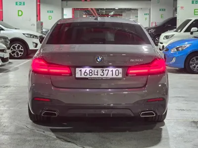 BMW 5-Series 2022, 19103 км, за 29315.98 USD