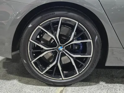 BMW 5-Series 2022, 19103 км, за 29315.98 USD