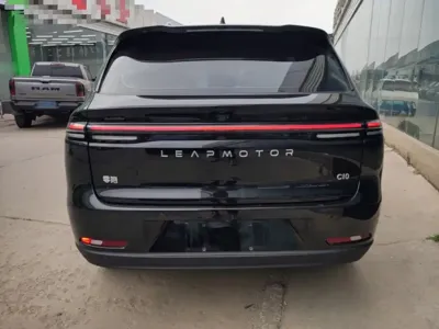 Leapmotor Leapmotor C10 2024, 77600 км, за 13521.23 USD