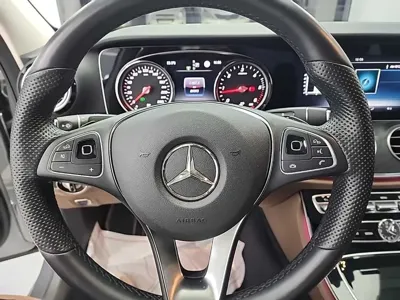 Mercedes-Benz E-Class 2017, 89090 км, за 12552.89 USD - фото 9
