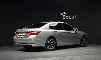 Honda Accord 2017, 165477 км, за 5616.12 USD