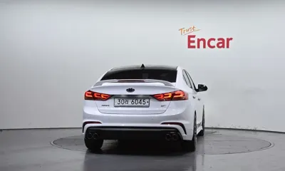 Hyundai Avante 2018, 146492 км, за 7862.57 USD