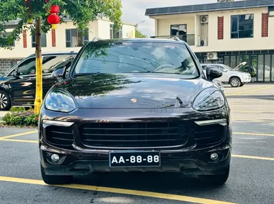 Porsche Cayenne 2017, 160000 км, за 26253.97 USD