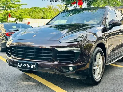 Porsche Cayenne 2017, 160000 км, за 26253.97 USD