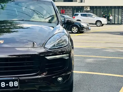 Porsche Cayenne 2017, 160000 км, за 26253.97 USD - фото 9