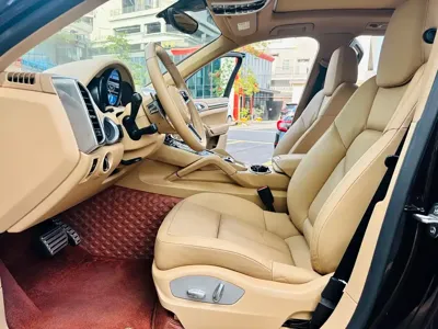 Porsche Cayenne 2017, 160000 км, за 26253.97 USD - фото 15