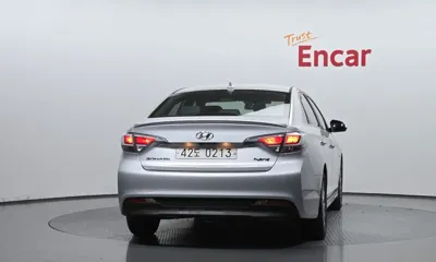 Hyundai Sonata 2017, 106976 км, за 5761.58 USD