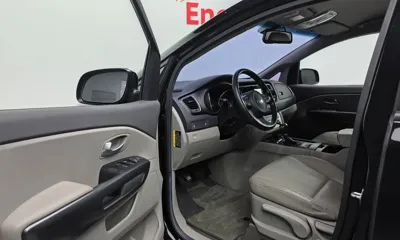 Kia Canival 2016, 110221 км, за 7201.85 USD - фото 10