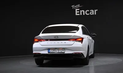 Hyundai Avante 2023, 35602 км, за 11618.75 USD
