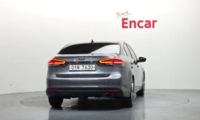 Kia K3 2017, 111648 км, за 4923.2 USD