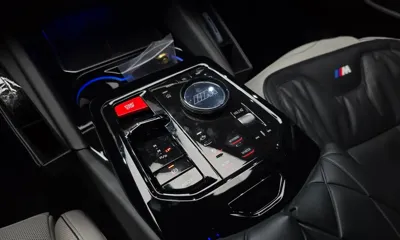 BMW M5 2025, 12171 км, за 117828.54 USD - фото 9