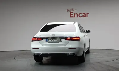 Mercedes-Benz E-Class 2021, 38932 км, за 22646.71 USD