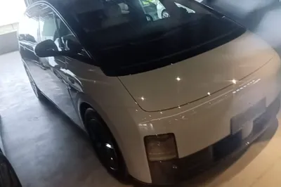 Li Auto MEGA 2025, 9700 км, за 73334 USD