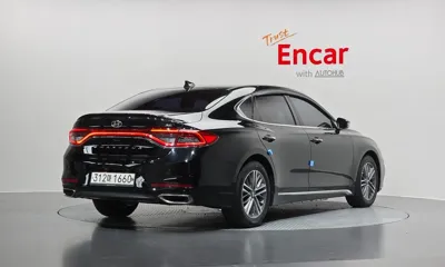 Hyundai Grandeur 2018, 162006 км, за 8008.4 USD