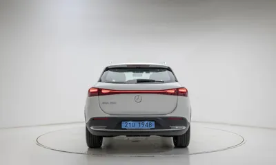 Mercedes-Benz EQA 2026, 5608 км, за 34478.3 USD