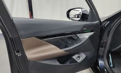 BMW 5-Series 2024, 22636 км, за 40958.5 USD - фото 24