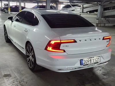 Volvo S90 2024, 11696 км, за 33477.75 USD