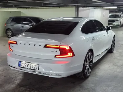 Volvo S90 2024, 11696 км, за 33477.75 USD