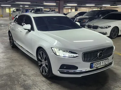 Volvo S90 2024, 11696 км, за 33477.75 USD