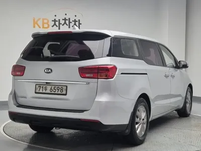 Kia Canival 2019, 168427 км, за 5524.86 USD