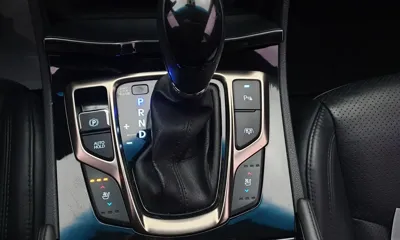 Hyundai Grandeur 2012, 127908 км, за 4039.09 USD