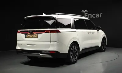 Kia Canival 2023, 111776 км, за 19692.79 USD