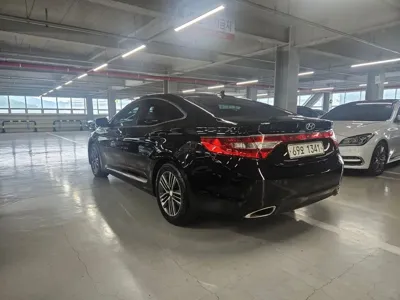 Hyundai Grandeur 2014, 139198 км, за 4726.27 USD