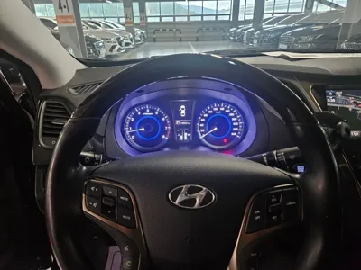 Hyundai Grandeur 2014, 139198 км, за 4726.27 USD