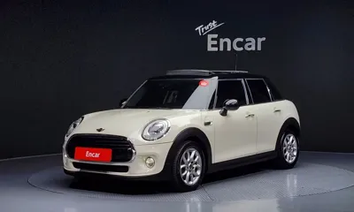MINI Cooper · 2018 год