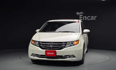 Honda Odyssey 2015, 126011 км, за 6953.64 USD